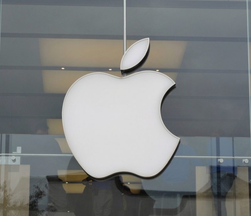 Apple reconstruieşte aplicaţia de hărţi pentru iPhone-uri