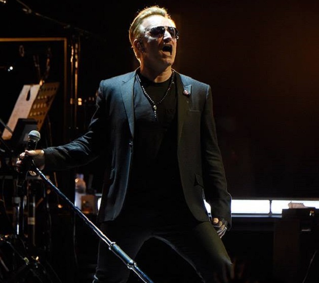 Bono de la U2 și-a pierdut vocea pe scenă